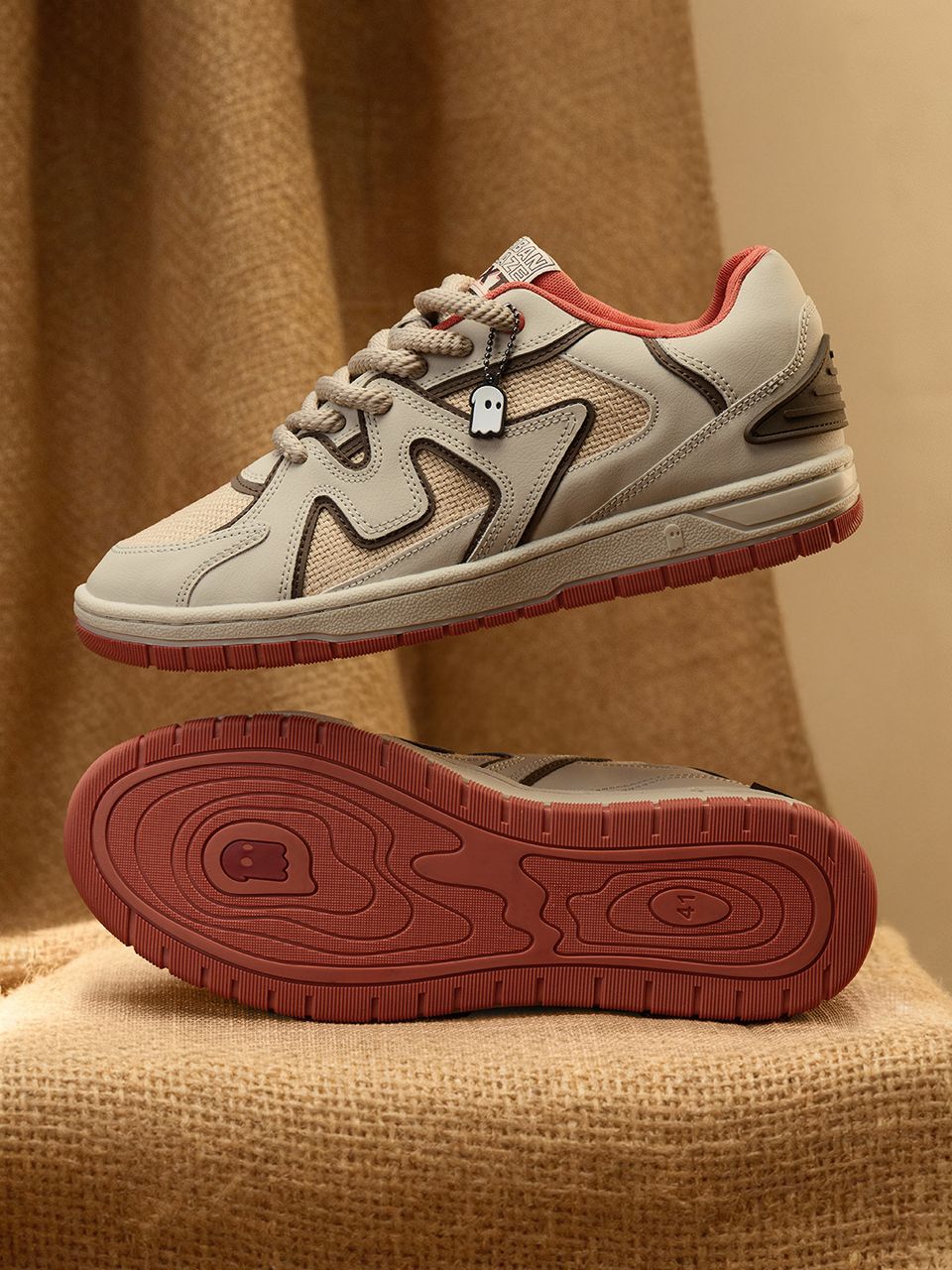 Unisex Casual Streetwear Sneakers – Breathable Lace-Up Comfort Shoes for Men & Women