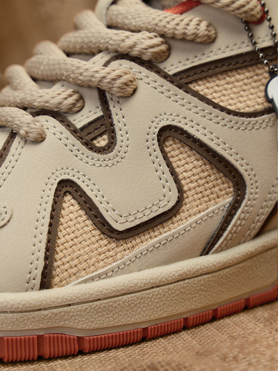 Unisex Casual Streetwear Sneakers – Breathable Lace-Up Comfort Shoes for Men & Women